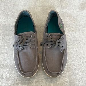 Men’s Sanuk Boat Shoe size 9 Gray
